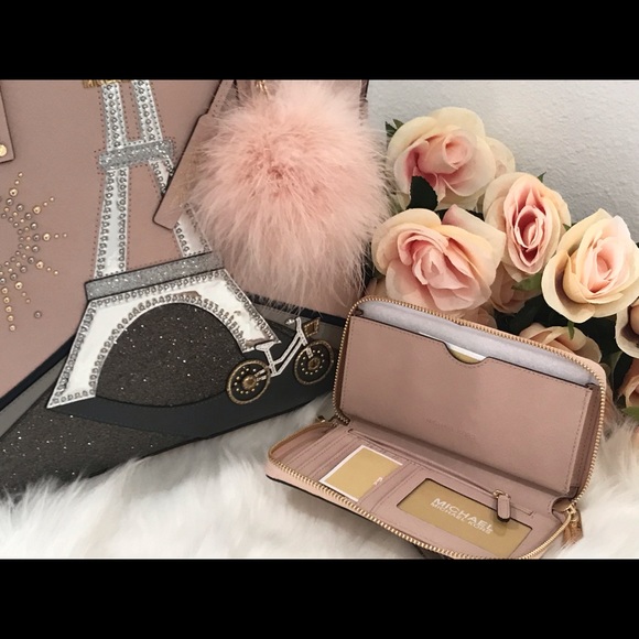 🌷Authentic MICHAEL KORS Drawstring 3 PC Tote Set - Picture 7 of 8